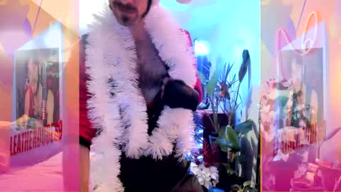 Snapshot of leatherdude69 chatting on December 16, 4:55 am leatherdude69 online show from December 16, 4:55 am