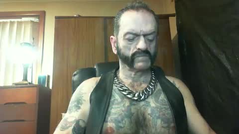 Snapshot of leathergreaser chatting on December 9, 9:37 pm leathergreaser online show from December 9, 9:37 pm