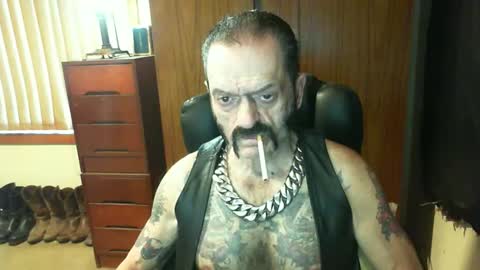 Snapshot of leathergreaser chatting on January 4, 7:55 pm leathergreaser online show from January 4, 7:55 pm