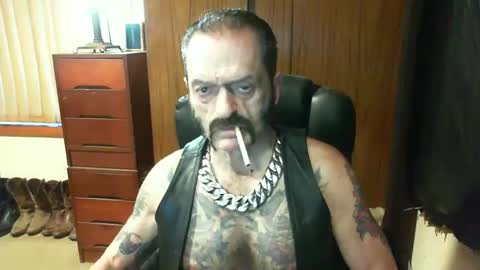 Snapshot of leathergreaser chatting on January 9, 7:08 pm leathergreaser online show from January 9, 7:08 pm