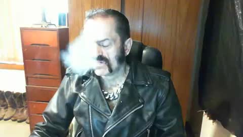 Snapshot of leathergreaser chatting on January 17, 8:44 pm leathergreaser online show from January 17, 8:44 pm