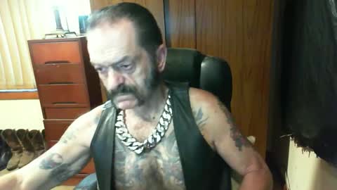 Snapshot of leathergreaser chatting on February 2, 7:25 pm leathergreaser online show from February 2, 7:25 pm