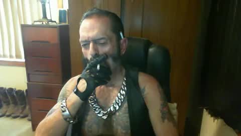 Snapshot of leathergreaser chatting on February 18, 2:49 am leathergreaser online show from February 18, 2:49 am