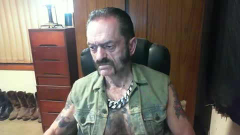 Snapshot of leathergreaser chatting on February 21, 6:59 pm leathergreaser online show from February 21, 6:59 pm