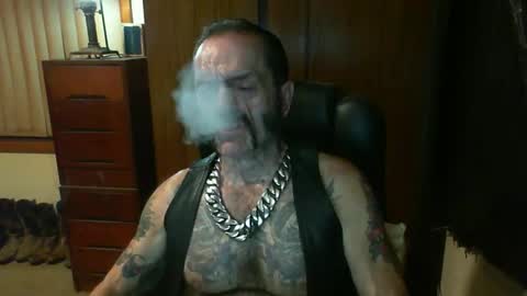 Snapshot of leathergreaser chatting on March 1, 5:27 pm leathergreaser online show from March 1, 5:27 pm