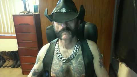 leathergreaser online show from January 9, 10:44 pm