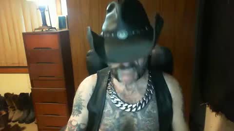 Snapshot of leathergreaser chatting on March 30, 7:37 pm leathergreaser online show from March 30, 7:37 pm
