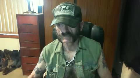 Snapshot of leathergreaser chatting on April 5, 8:50 pm leathergreaser online show from April 5, 8:50 pm
