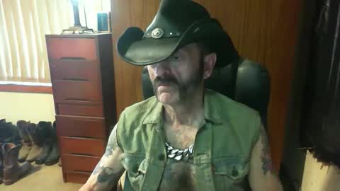 Snapshot of leathergreaser chatting on April 12, 1:54 am leathergreaser online show from April 12, 1:54 am