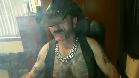 Snapshot of leathergreaser chatting on April 29, 2:04 am leathergreaser online show from April 29, 2:04 am