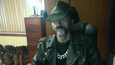 Snapshot of leathergreaser chatting on May 6, 9:09 pm leathergreaser online show from May 6, 9:09 pm