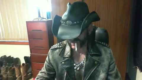 Snapshot of leathergreaser chatting on May 13, 8:49 pm leathergreaser online show from May 13, 8:49 pm