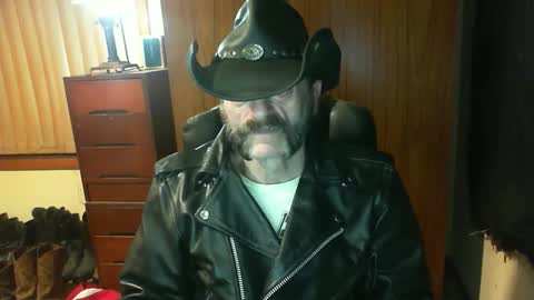Snapshot of leathergreaser chatting on June 9, 6:41 pm leathergreaser online show from June 9, 6:41 pm