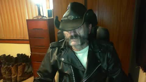 Snapshot of leathergreaser chatting on June 14, 8:38 am leathergreaser online show from June 14, 8:38 am