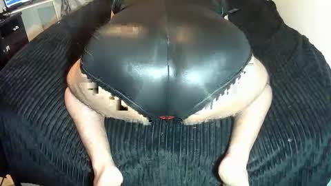 leatherman31 online show from October 25, 12:51 am