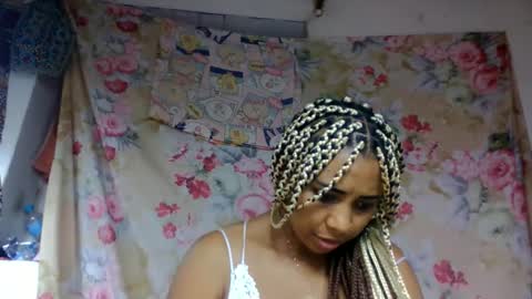 leatianaa online show from May 26, 1:34 am