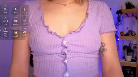 Snapshot of leazy_peasy chatting on June 3, 6:27 am Ellie online show from June 3, 6:27 am