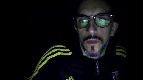 Gigi online show from December 31, 2:19 am