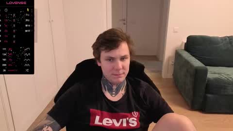 Snapshot of lechery_boy chatting on March 25, 12:22 pm Lechery boy online show from March 25, 12:22 pm