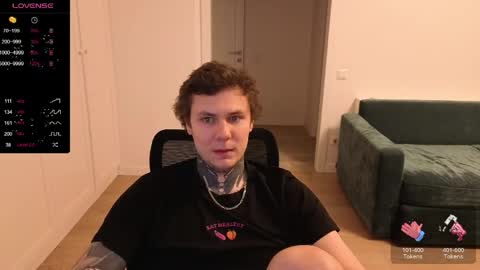 Snapshot of lechery_boy chatting on March 27, 6:40 pm Lechery boy online show from March 27, 6:40 pm