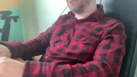 Snapshot of lee_8891 chatting on June 12, 8:57 am lee_8891 online show from June 12, 8:57 am