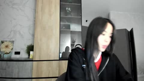 Snapshot of lee_chang chatting on December 18, 1:17 pm lee_chang online show from December 18, 1:17 pm