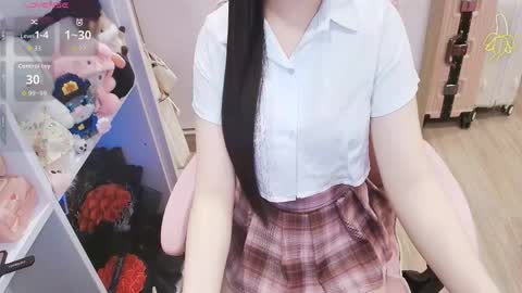 Snapshot of lee_cute18 chatting on April 28, 2:10 am Lee online show from April 28, 2:10 am
