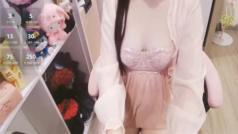 Snapshot of lee_cute18 chatting on May 12, 4:15 pm Lee online show from May 12, 4:15 pm