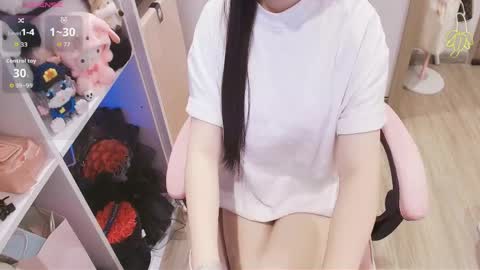 Snapshot of lee_cute18 chatting on May 22, 2:40 am Lee online show from May 22, 2:40 am