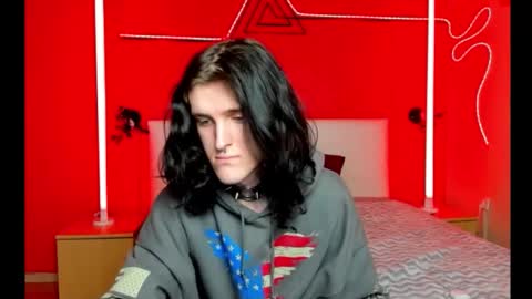 lee twink online show from February 1, 10:30 pm