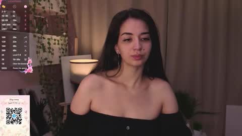 Snapshot of leeannepizzini chatting on March 30, 7:15 pm Jasmine online show from March 30, 7:15 pm