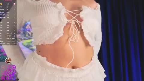 Snapshot of leeannepizzini chatting on June 12, 7:35 pm Jasmine online show from June 12, 7:35 pm