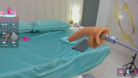 Snapshot of leela_ray chatting on June 15, 3:42 am Leela online show from June 15, 3:42 am