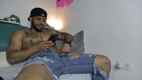 Snapshot of leenar_key chatting on January 21, 3:48 am leenar_key online show from January 21, 3:48 am