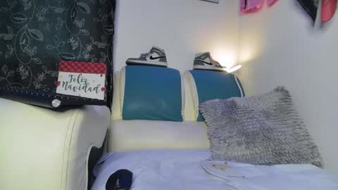 Snapshot of leenar_key chatting on February 14, 6:29 pm leenar_key online show from February 14, 6:29 pm