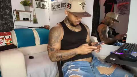 Snapshot of leenar_key chatting on September 27, 2:05 am leenar_key online show from September 27, 2:05 am