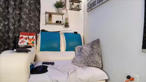 Snapshot of leenar_key chatting on October 1, 1:55 am leenar_key online show from October 1, 1:55 am