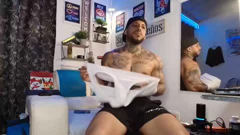 Snapshot of leenar_key chatting on October 3, 3:42 pm leenar_key online show from October 3, 3:42 pm