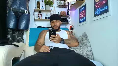 leenar_key online show from June 13, 7:01 pm
