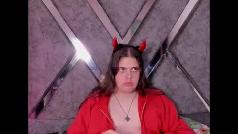 leenox online show from February 3, 2:53 am