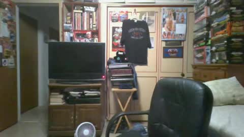 Snapshot of leezamm1132 chatting on June 15, 12:29 pm leezamm1132 online show from June 15, 12:29 pm
