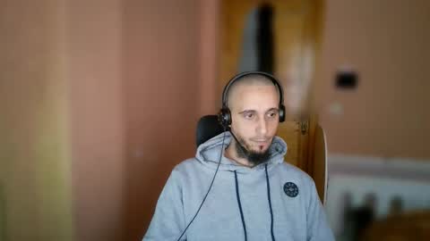 lefrenchiies online show from November 21, 8:13 am