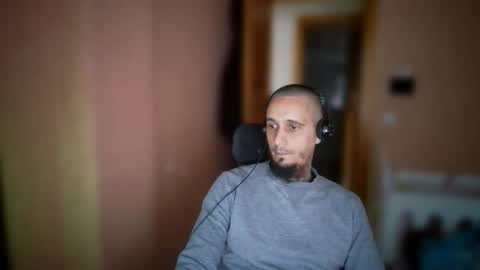 lefrenchiies online show from November 23, 4:40 pm