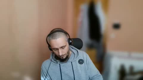 lefrenchiies online show from January 11, 12:10 pm