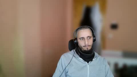 lefrenchiies online show from January 16, 11:14 am