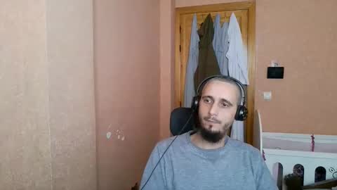 lefrenchiies online show from February 3, 11:26 am