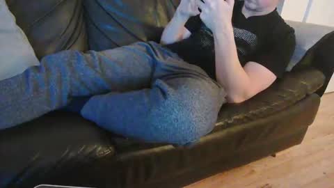 Snapshot of legacy2022 chatting on March 31, 1:07 am UK lover online show from March 31, 1:07 am