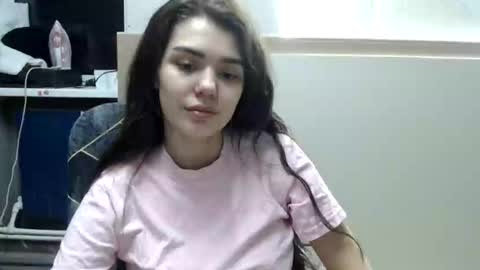 Liya online show from March 3, 3:18 pm