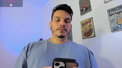 Snapshot of legolas_15 chatting on February 16, 9:49 am Alejandro online show from February 16, 9:49 am