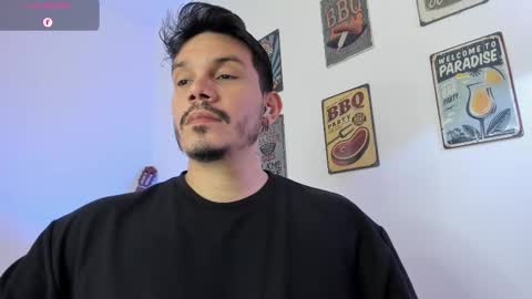 Snapshot of legolas_15 chatting on February 20, 11:43 am Alejandro online show from February 20, 11:43 am